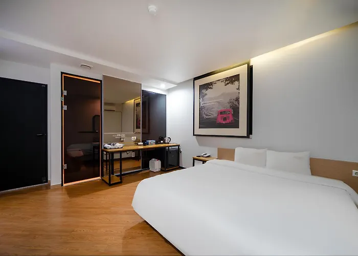 2 Heaven Hotel Seomyeon
